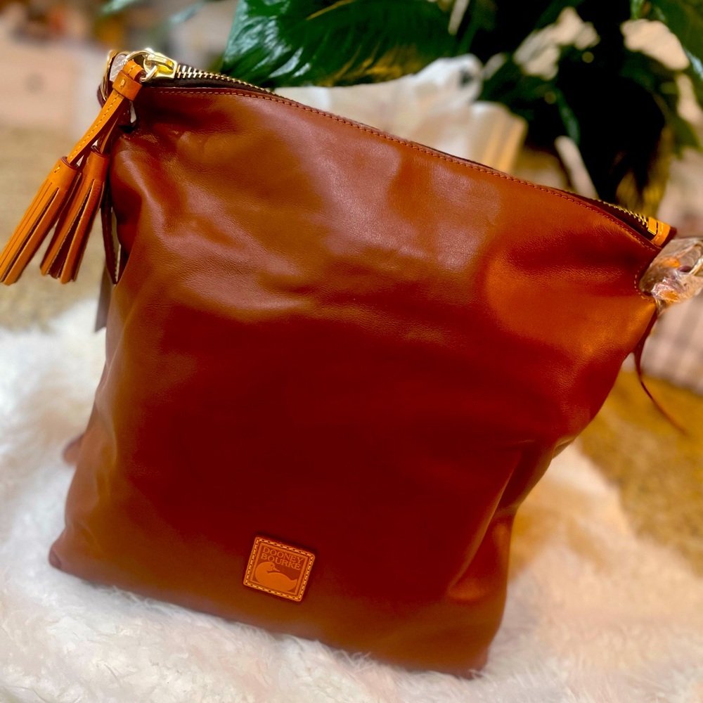 Dooney & Bourke McKenzie hobo handbag - Picture 2 of 12